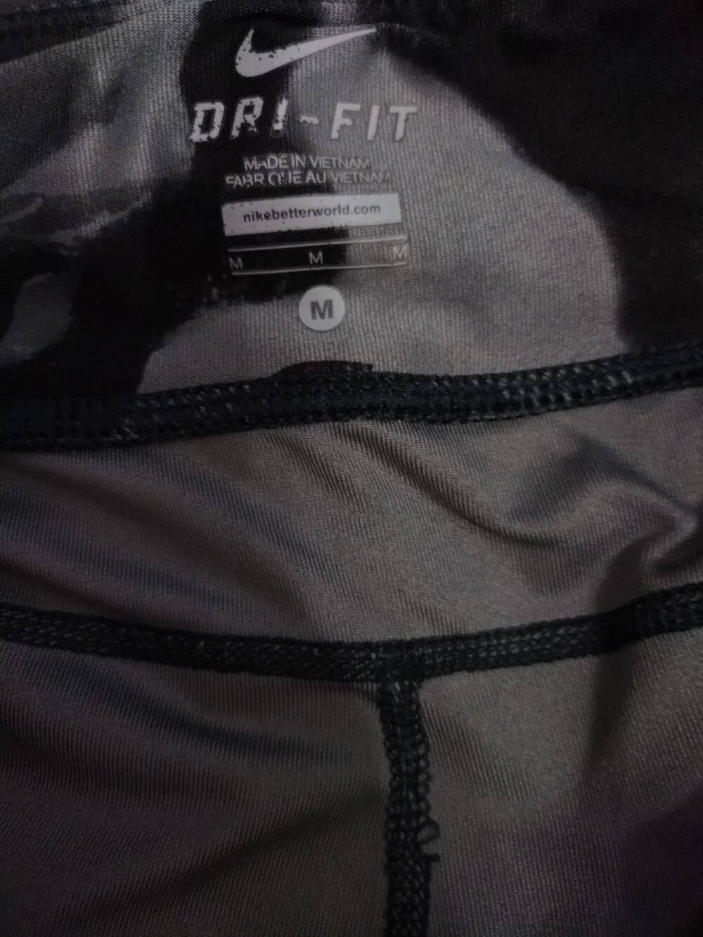 Nike Dri-FIT Womens Cropped Leggings M Black Gray Abstract Print Reflective.